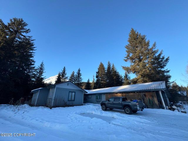 13375 Cherrywood Lane, Seward, AK 99664