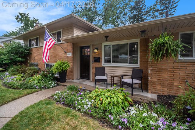 16643 Whitby Street, Livonia, MI 48154