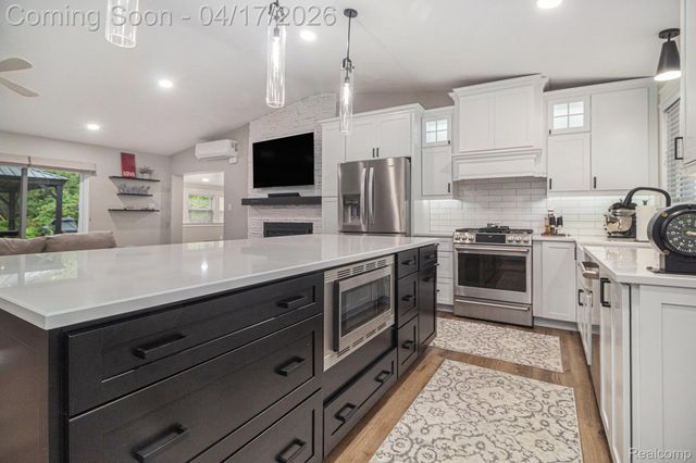 16643 Whitby Street, Livonia, MI 48154