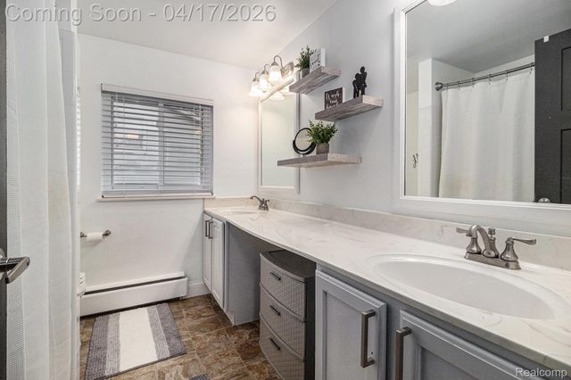 16643 Whitby Street, Livonia, MI 48154