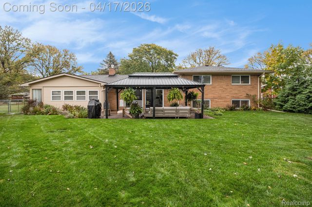 16643 Whitby Street, Livonia, MI 48154