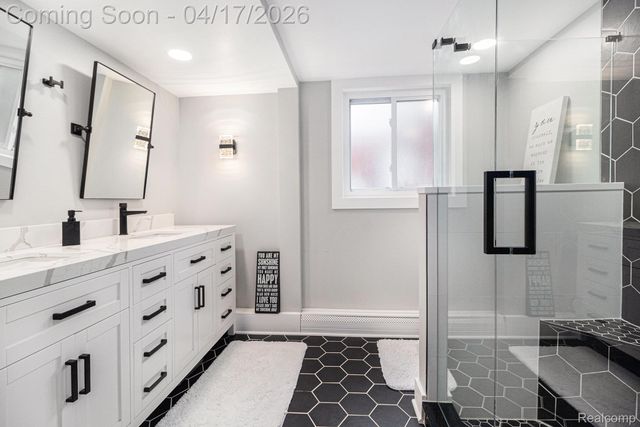 16643 Whitby Street, Livonia, MI 48154