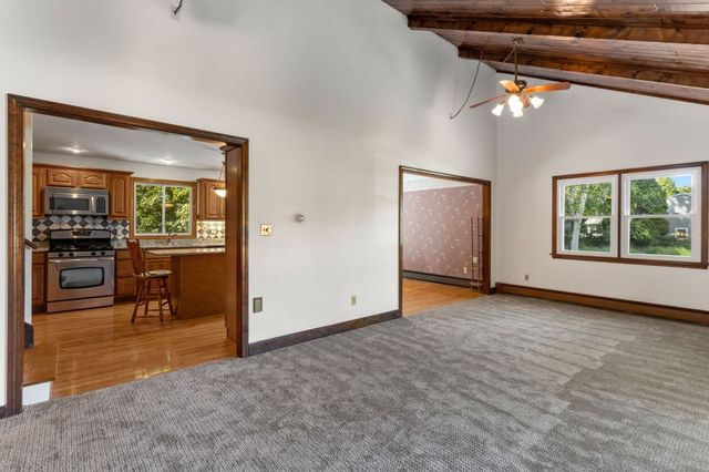 6 Mapleton St, Acushnet, MA 02743
