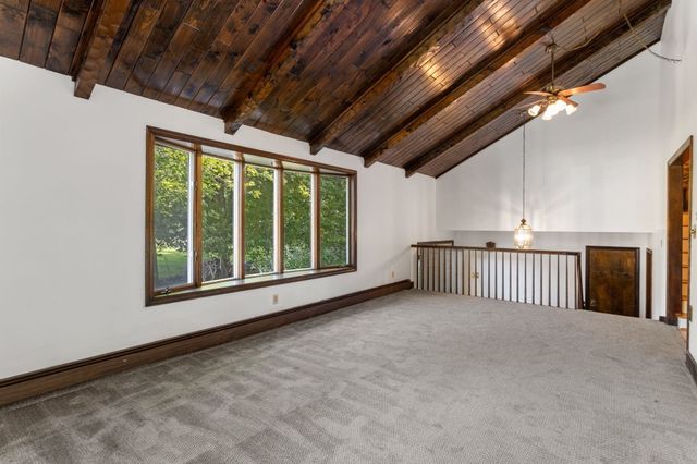 6 Mapleton St, Acushnet, MA 02743