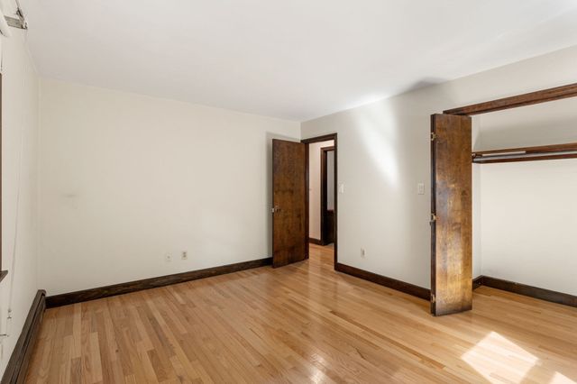 6 Mapleton St, Acushnet, MA 02743