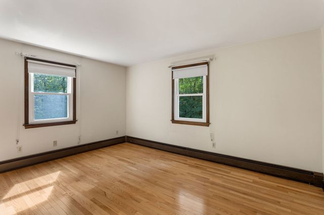 6 Mapleton St, Acushnet, MA 02743