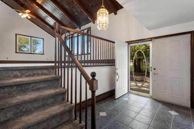 6 Mapleton St, Acushnet, MA 02743