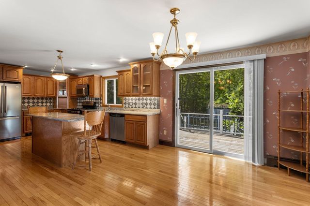 6 Mapleton St, Acushnet, MA 02743