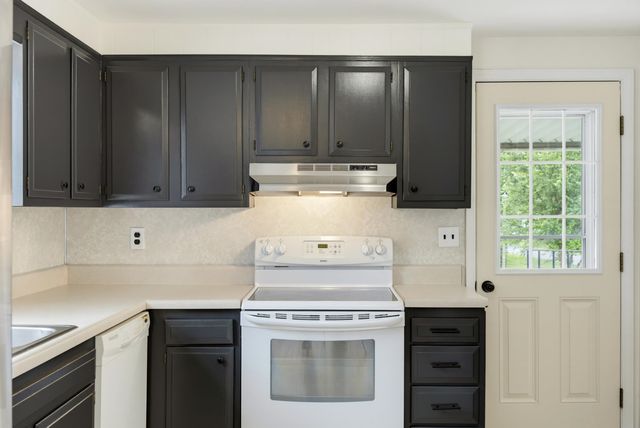 5834 BROAD ST, Mt Jackson, VA 22842