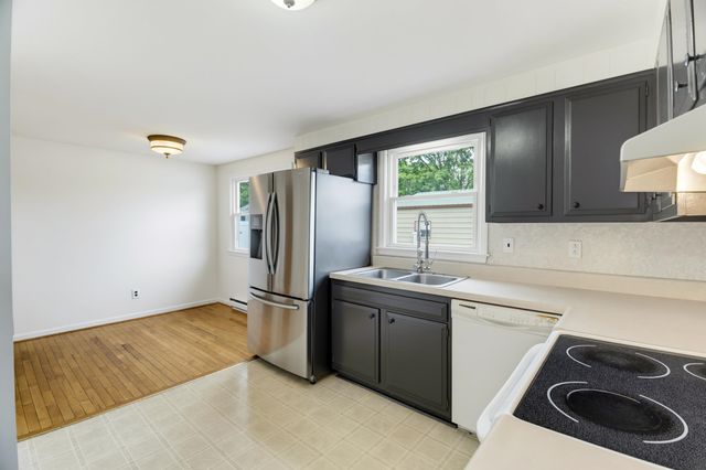 5834 BROAD ST, Mt Jackson, VA 22842