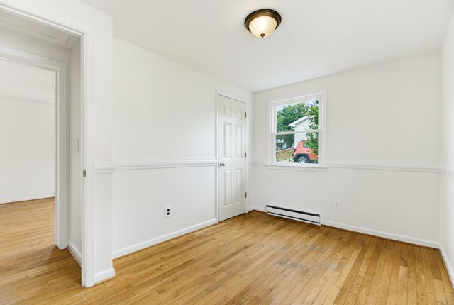 5834 BROAD ST, Mt Jackson, VA 22842