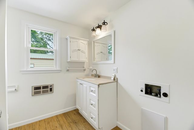 5834 BROAD ST, Mt Jackson, VA 22842