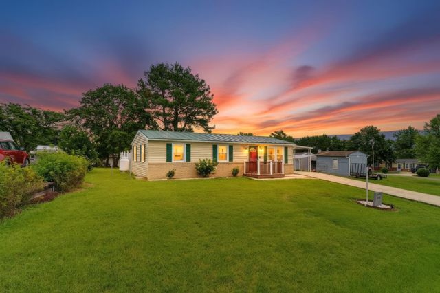 5834 BROAD ST, Mt Jackson, VA 22842