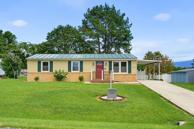 5834 BROAD ST, Mt Jackson, VA 22842