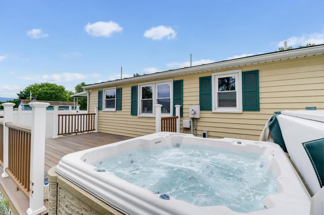 5834 BROAD ST, Mt Jackson, VA 22842