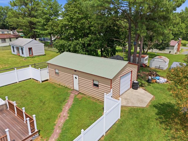 5834 BROAD ST, Mt Jackson, VA 22842
