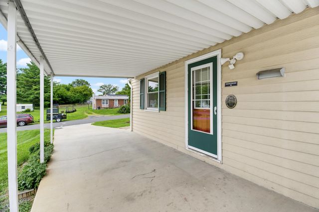 5834 BROAD ST, Mt Jackson, VA 22842