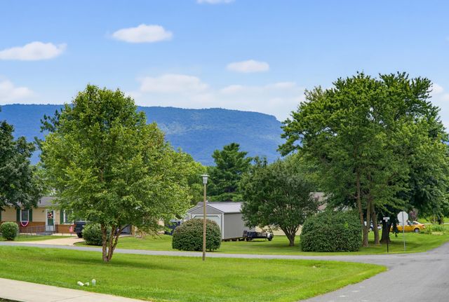 5834 BROAD ST, Mt Jackson, VA 22842