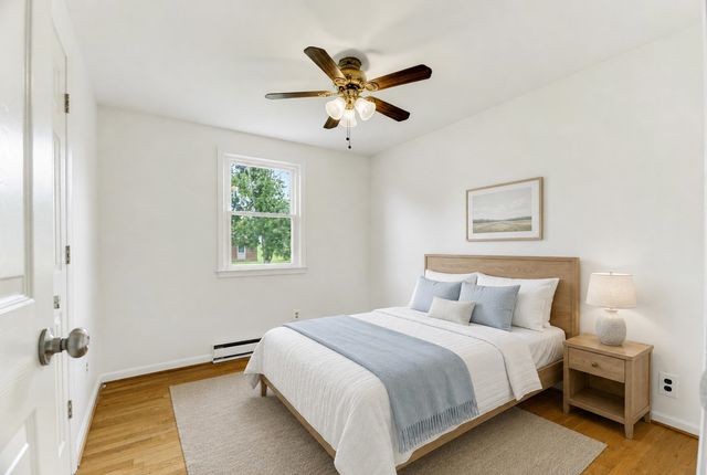 5834 BROAD ST, Mt Jackson, VA 22842