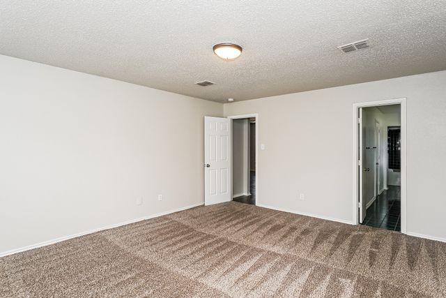 5293 Chessie Circle, Haltom City, TX 76137