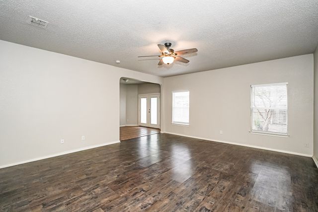 5293 Chessie Circle, Haltom City, TX 76137