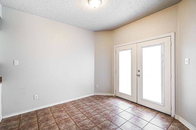 5293 Chessie Circle, Haltom City, TX 76137