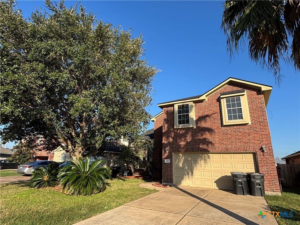 1017 Hamilton Street, Alvin, TX 77511