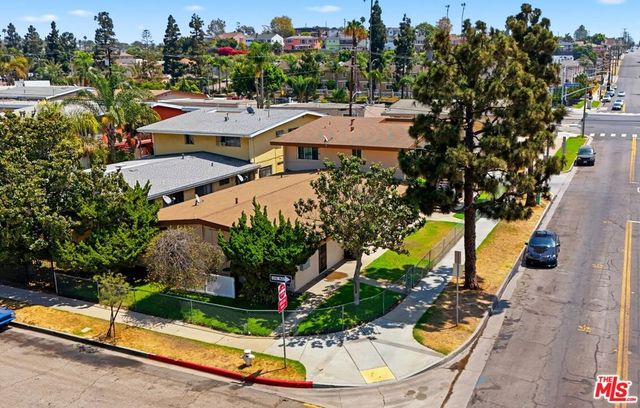 10242 S 10th Avenue, Inglewood, CA 90303
