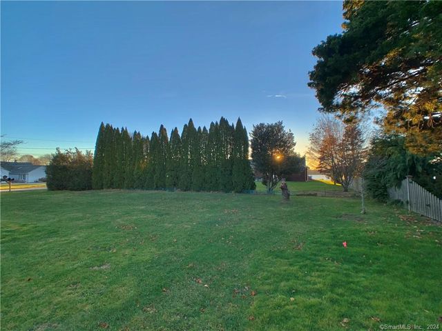 270 North Water Street, Stonington, CT 06378