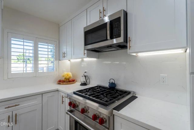 13615 Herrick Avenue, Los Angeles, CA 91342