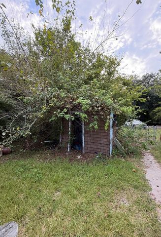 12629 March Street, Brookside, TX 77581