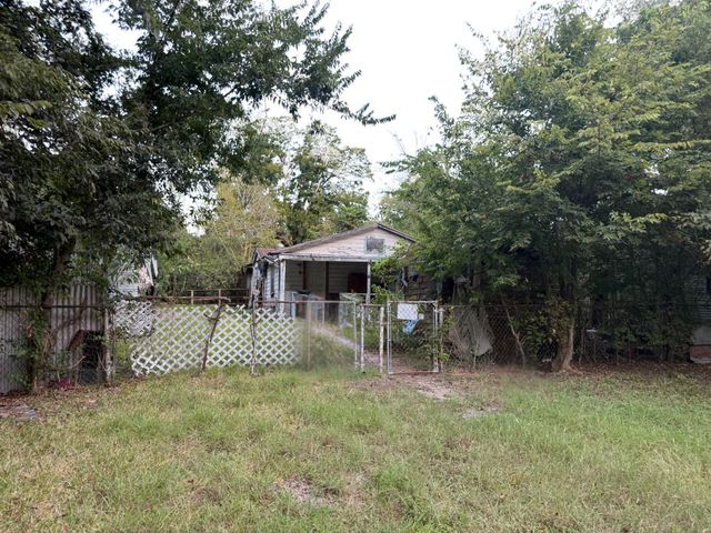 12629 March Street, Brookside, TX 77581