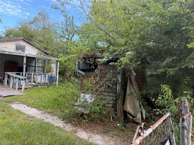 12629 March Street, Brookside, TX 77581