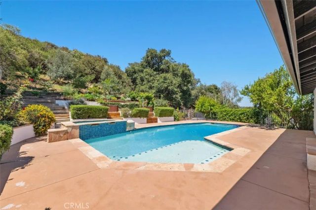 3813 Eddingham, Calabasas, CA 91302