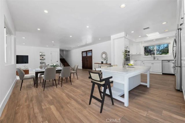 3813 Eddingham, Calabasas, CA 91302