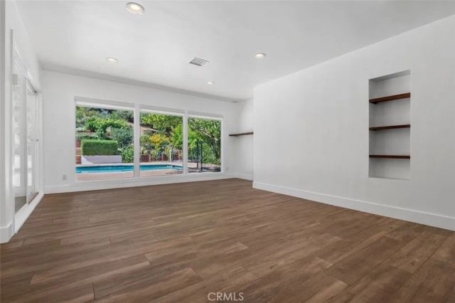 3813 Eddingham, Calabasas, CA 91302
