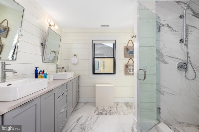 421 SALT POND RD, Bethany Beach, DE 19930