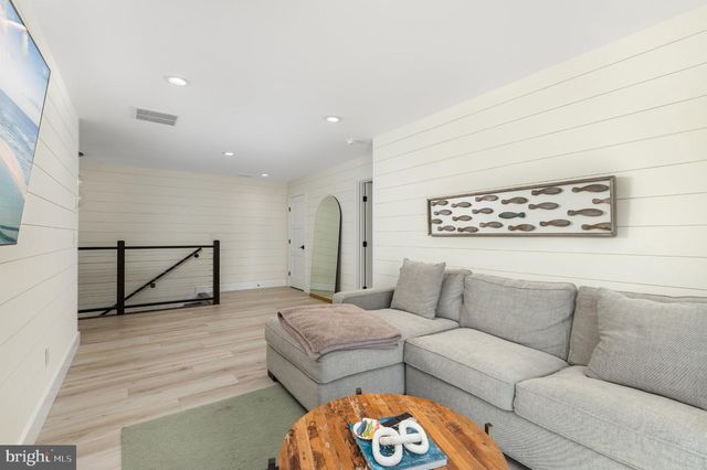 421 SALT POND RD, Bethany Beach, DE 19930