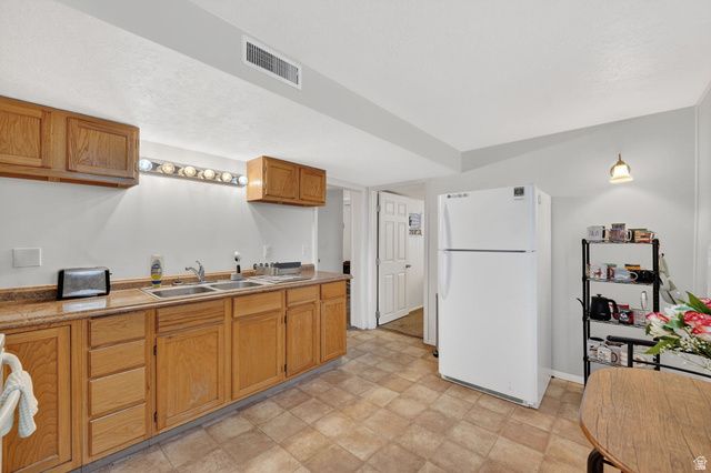 816 W 4100 S, Bountiful, UT 84010