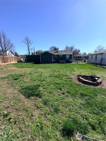 1405 Francis Avenue, Walla Walla, WA 99362