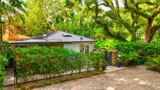 4080 Lybyer Ave, Miami, FL 33133