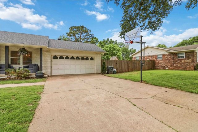 1535 Harold Street, Fayetteville, AR 72703
