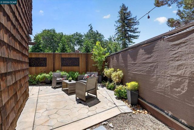 2340 Westcliffe Ln L, Walnut Creek, CA 94597