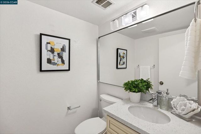 2340 Westcliffe Ln L, Walnut Creek, CA 94597