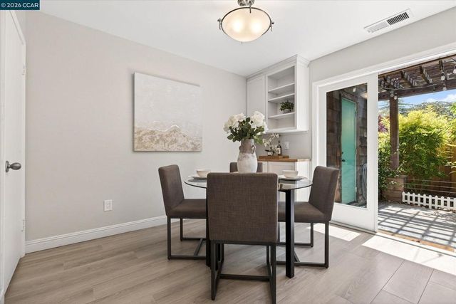 2340 Westcliffe Ln L, Walnut Creek, CA 94597