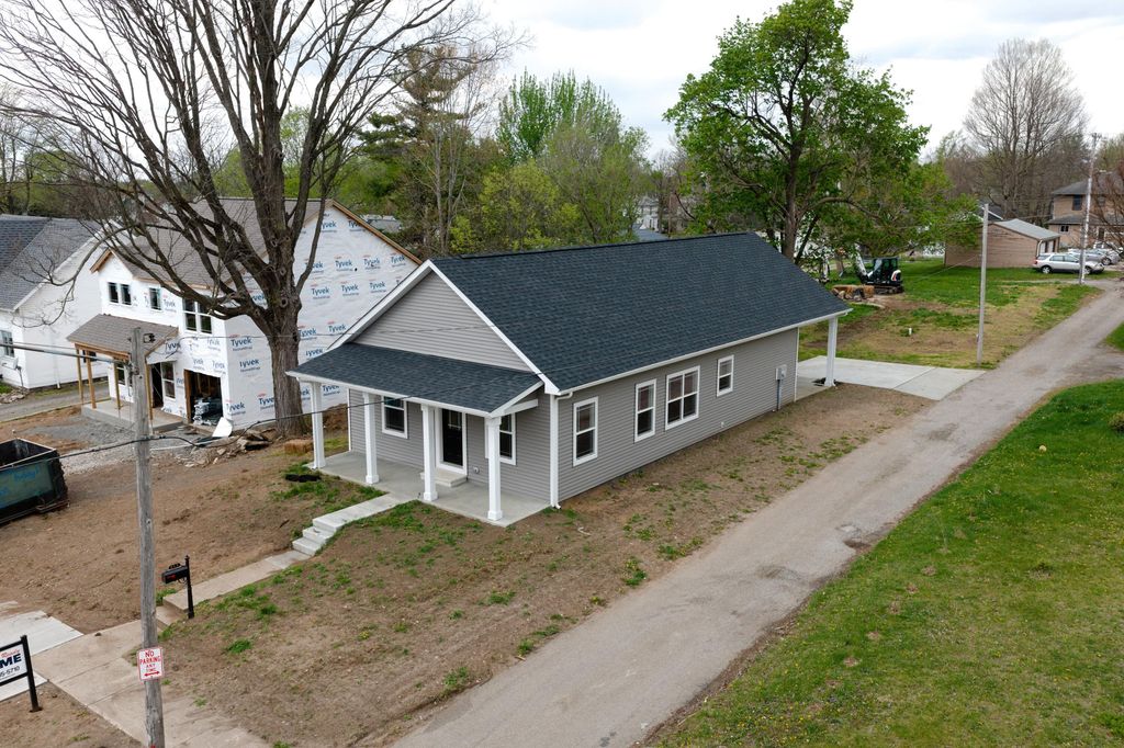 517 E Chillicothe Avenue 517 E Chillicothe Avenue, Bellefontaine, OH 43311