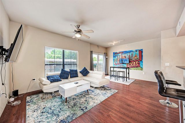 5117 N Lamar BLVD 306, Austin, TX 78751