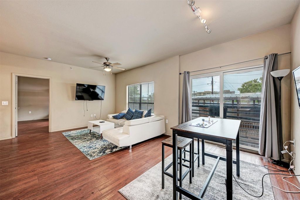 5117 N Lamar BLVD 306, Austin, TX 78751
