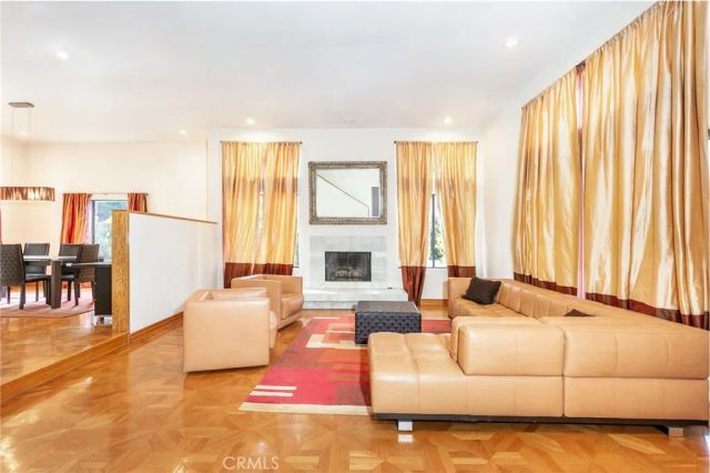 3965 Alta Mesa, Studio City, CA 91604