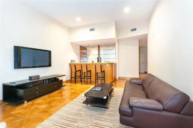 3965 Alta Mesa, Studio City, CA 91604